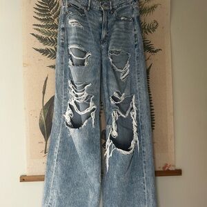 American Eagle Super High-Rise Baggy Wide-Leg Jeans